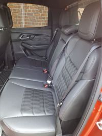 ISUZU D-MAX V-CROSS 4WD AT