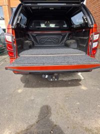 ISUZU D-MAX V-CROSS 4WD AT